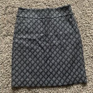 Ann Taylor Black and Gray Patterned Pencil Skirt